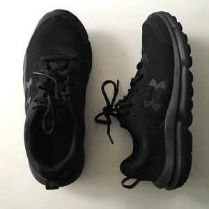 Women's Under Armour UA Charged Assert 10 Running Shoes 7.5M Black